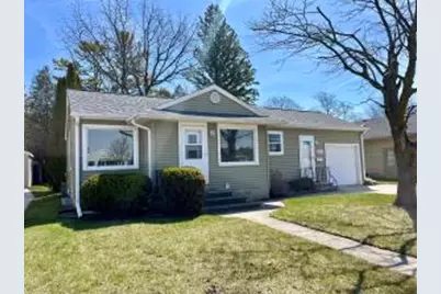 2607  Lincoln Ave, Two Rivers, WI 54241 - Photo 1