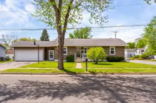 429 6th Ave, Onalaska, WI 54650 - Photo 1