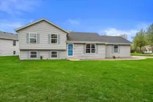 164 E Fairfield Dr, Oak Creek, WI 53154 - Photo 1