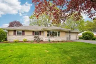 2430 W Apple Tree Rd, Glendale, WI 53209 - Photo 1