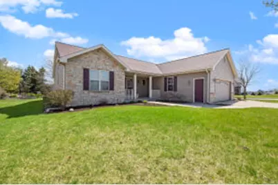572  Nordic Ct, Slinger, WI 53086 - Photo 1