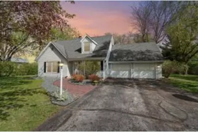 S76W23210  Woodland Ct, Vernon, WI 53103 - Photo 1