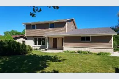 8030 S Waring Dr, Oak Creek, WI 53154 - Photo 1