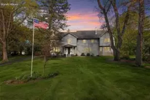 W329N4072 Lakeland Dr, Nashotah, WI 53058 - Photo 1