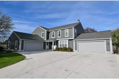 W167N11188  Queens Ct #W167N11190, Germantown, WI 53022 - Photo 1