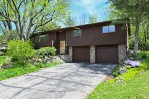 921 Greenwich Dr, Madison, WI 53711 - Photo 1