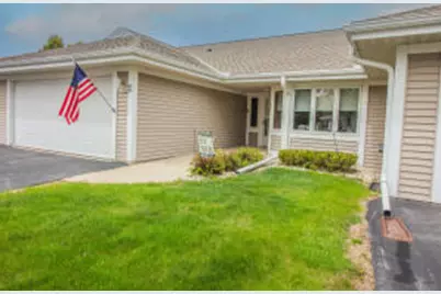 7222 W Mequon Square Dr, Mequon, WI 53092 - Photo 1