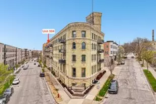 1818 N Water St, Milwaukee, WI 53202 - Photo 1