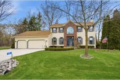 2146  Waverly Ct, Sheboygan, WI 53083 - Photo 1