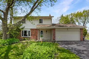 1232 Chippewa Dr, Waukesha, WI 53186 - Photo 1