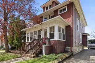 637 Bowen St, Oshkosh, WI 54901 - Photo 1