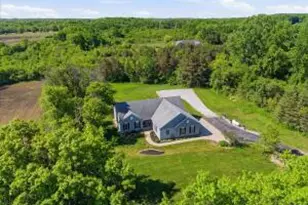 10155 W Oakwood Rd, Franklin, WI 53132 - Photo 1