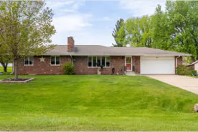 2611  Greenwood Dr, La Crosse, WI 54601 - Photo 1