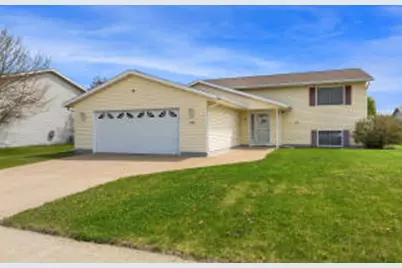 305  Mallard Dr, Holmen, WI 54636 - Photo 1