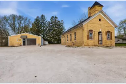 2204 N Rapids Rd, Manitowoc, WI 54220 - Photo 1