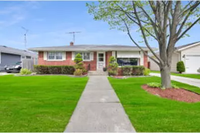 1615  17th Ave, Kenosha, WI 53140 - Photo 1