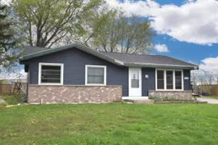 1721 Stoddard Cir, Racine, WI 53406 - Photo 1