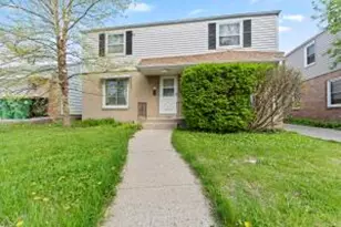 4108 N Bartlett Ave, Shorewood, WI 53211 - Photo 1