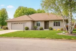 2723 Meadow Lark Ln, Holmen, WI 54636 - Photo 1