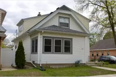 2196 S 79th St, West Allis, WI 53219 - Photo 1
