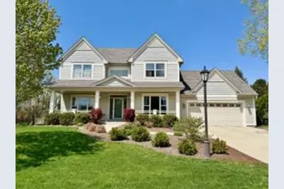 W244N5731  Falcon Dr, Sussex, WI 53089 - Photo 1