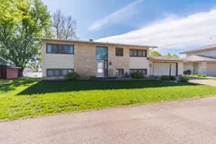 1812 Nakomis Ave, Campbell, WI 54603 - Photo 1