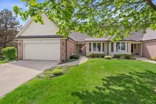 625 S Stonehedge Dr, Brookfield, WI 53045 - Photo 1
