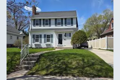 1020 N 14th St, Manitowoc, WI 54220 - Photo 1