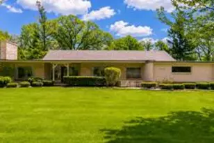 6732 N Holly Ct, Fox Point, WI 53217 - Photo 1