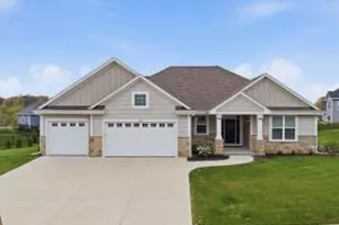 2046 E Omaha Dr, Grafton, WI 53024 - Photo 1