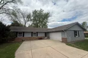 7245 S 35th St, Franklin, WI 53132 - Photo 1