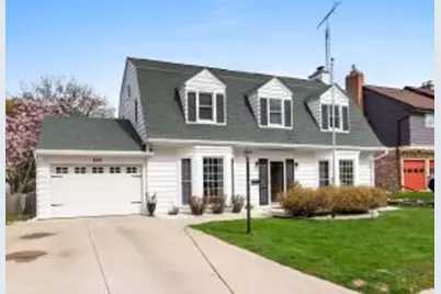 845 N 5th St, Manitowoc, WI 54220 - Photo 1