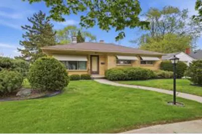601  Oregon St, Racine, WI 53405 - Photo 1