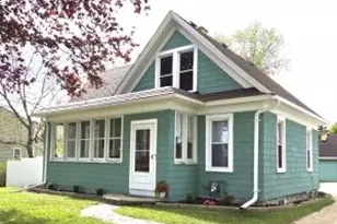 913 E Washington St, West Bend, WI 53095 - Photo 1
