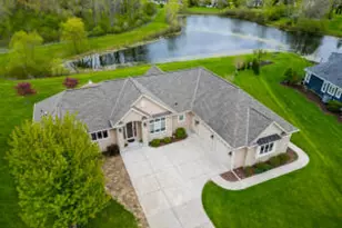 8622 S Avian Way, Franklin, WI 53132 - Photo 1