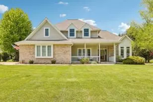 2335 N Forest Run, Summit, WI 53066 - Photo 1