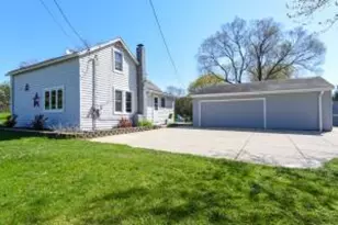 W249S7470 Center Dr, Vernon, WI 53189 - Photo 1