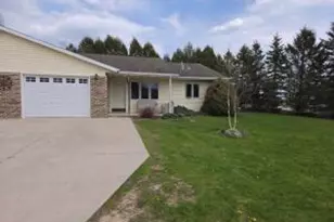 1004 Chrysler Dr, Mishicot, WI 54228 - Photo 1