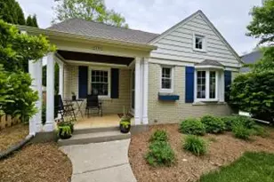 2456 N 82nd St, Wauwatosa, WI 53213 - Photo 1