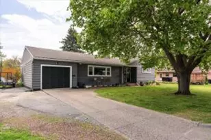 2115 Sisson Dr, La Crosse, WI 54601 - Photo 1