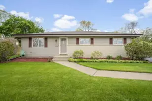 533 Oakland Ave, Mukwonago, WI 53149 - Photo 1