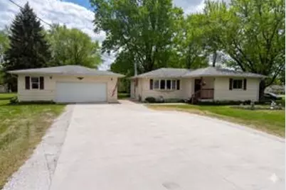 10713  60th St, Somers, WI 53144 - Photo 1