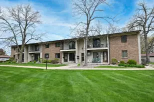 1684 S Carriage Ln, New Berlin, WI 53151 - Photo 1
