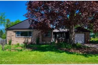 2916 W Valanna Ct, Glendale, WI 53209 - Photo 1
