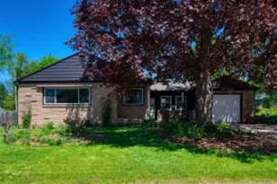 2916 W Valanna Ct, Glendale, WI 53209 - Photo 1