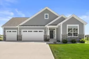 8929 Creekside Cir, Pleasant Prairie, WI 53158 - Photo 1