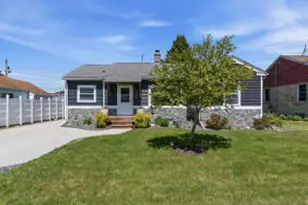 366 3rd St, Kewaskum, WI 53040 - Photo 1