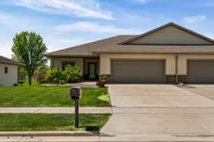 2111 Krause Rd, Onalaska, WI 54650 - Photo 1