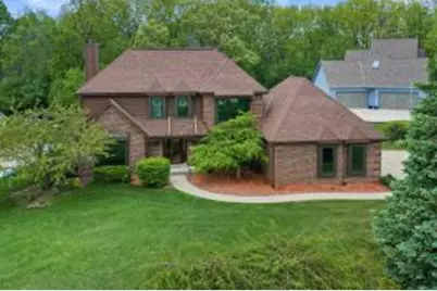 4385 S Sommerset Dr, New Berlin, WI 53151 - Photo 1