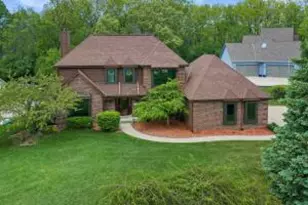 4385 S Sommerset Dr, New Berlin, WI 53151 - Photo 1